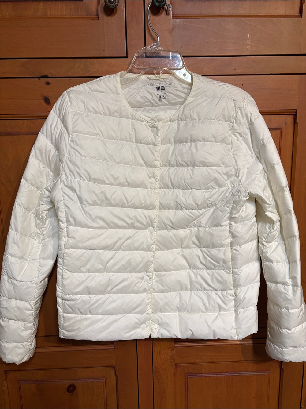 Uniqlo Women's White Lightweight Packable Puffer Jacket